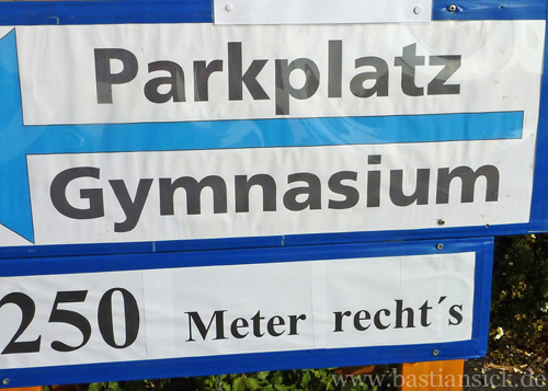 Parkplatz Gymnasium recht s_WZ (Muensterschwarzach) © Ortwin Trapp 06.10.2014_EYBibqaf_f.jpg